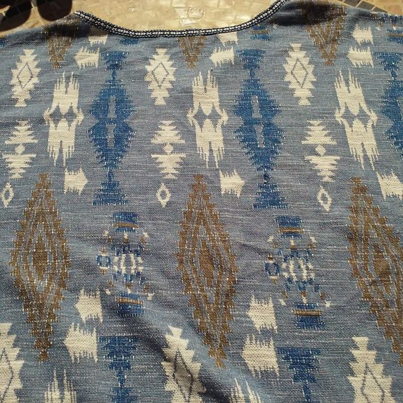 Hollister Knit Aztec Tribal Poncho Top One Size V-Neck Boho Tassle Fringe Trim - Picture 12 of 12